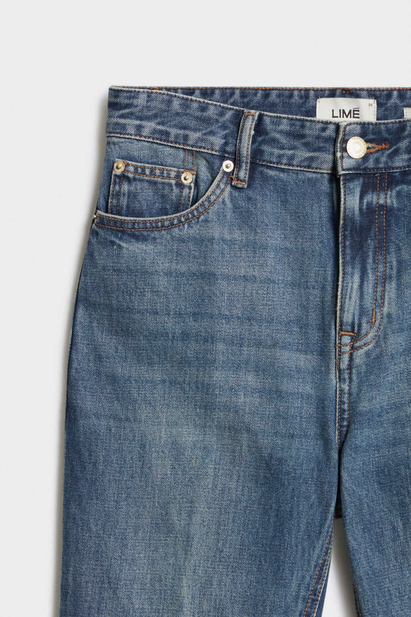 VINTAGE BLUE