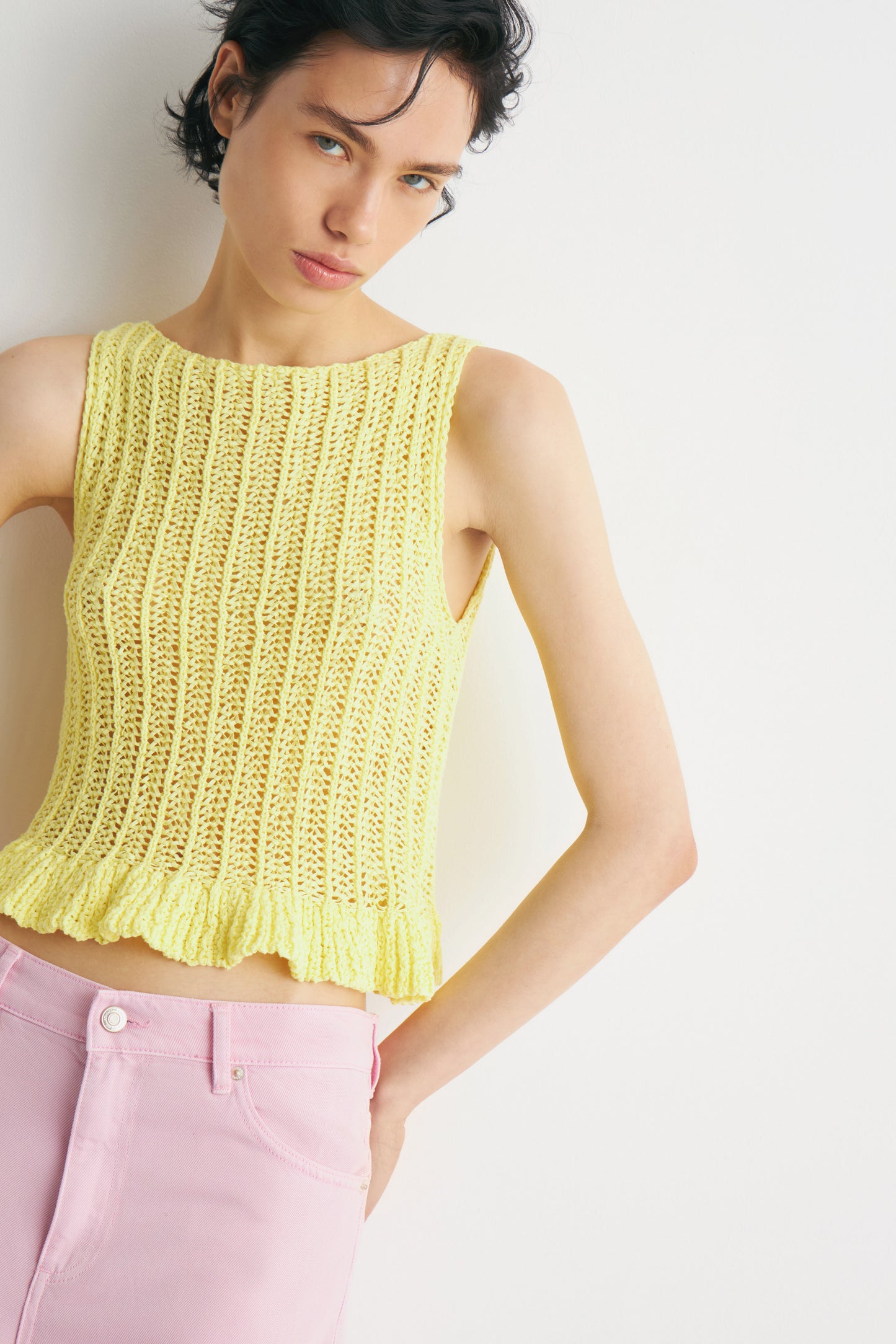 LEMON YELLOW