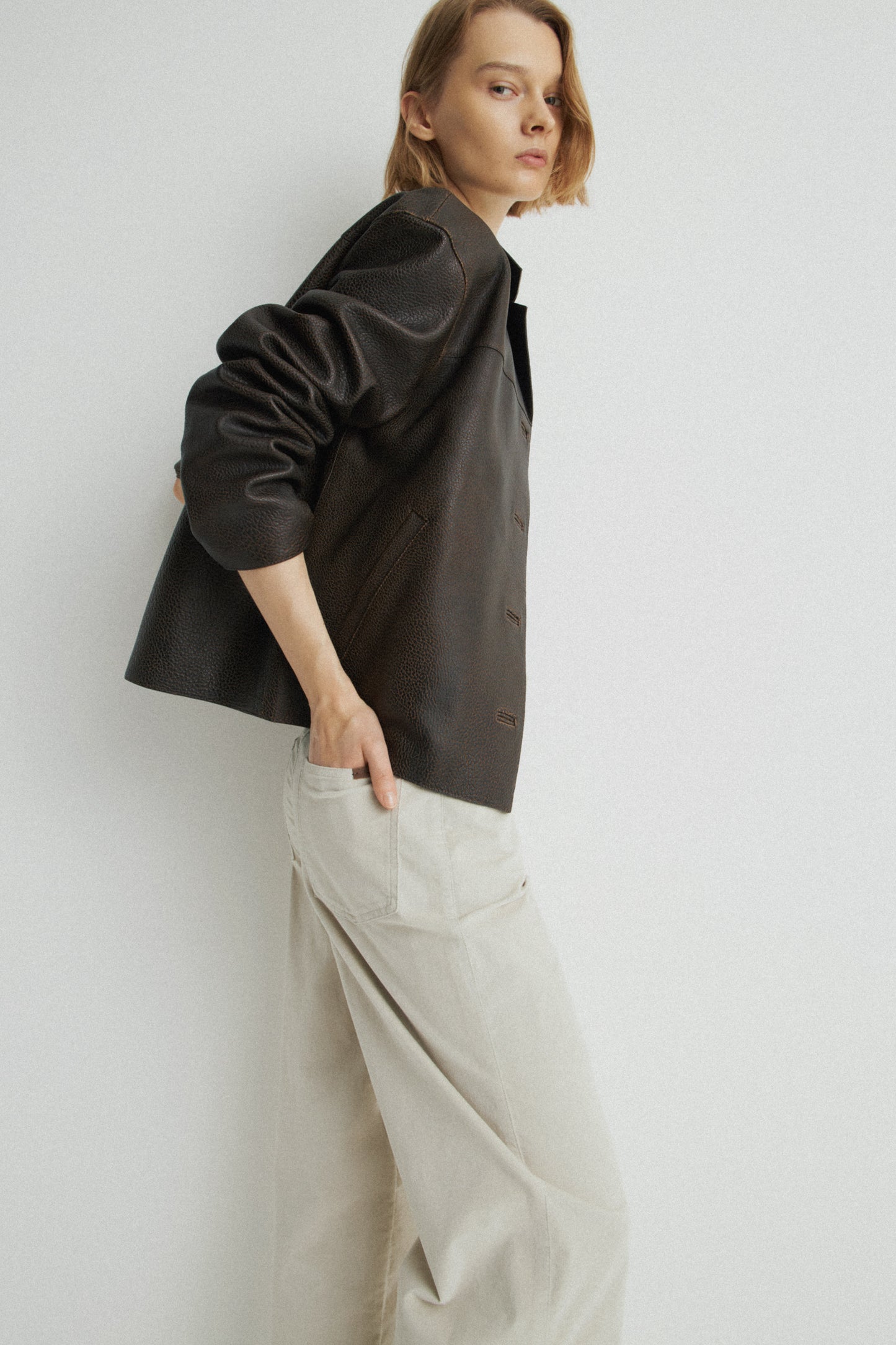 DARK BROWN