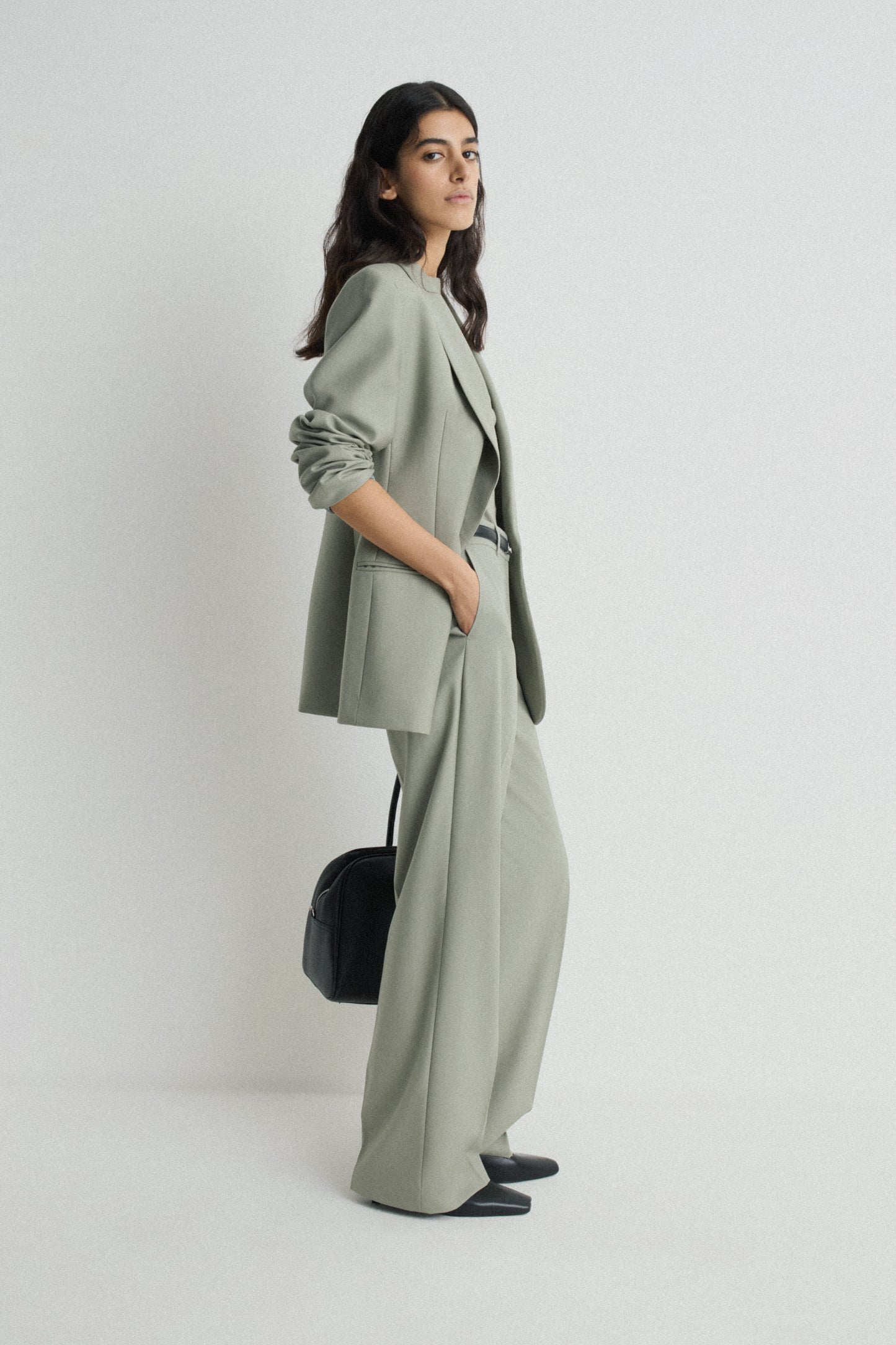 DARK GREY