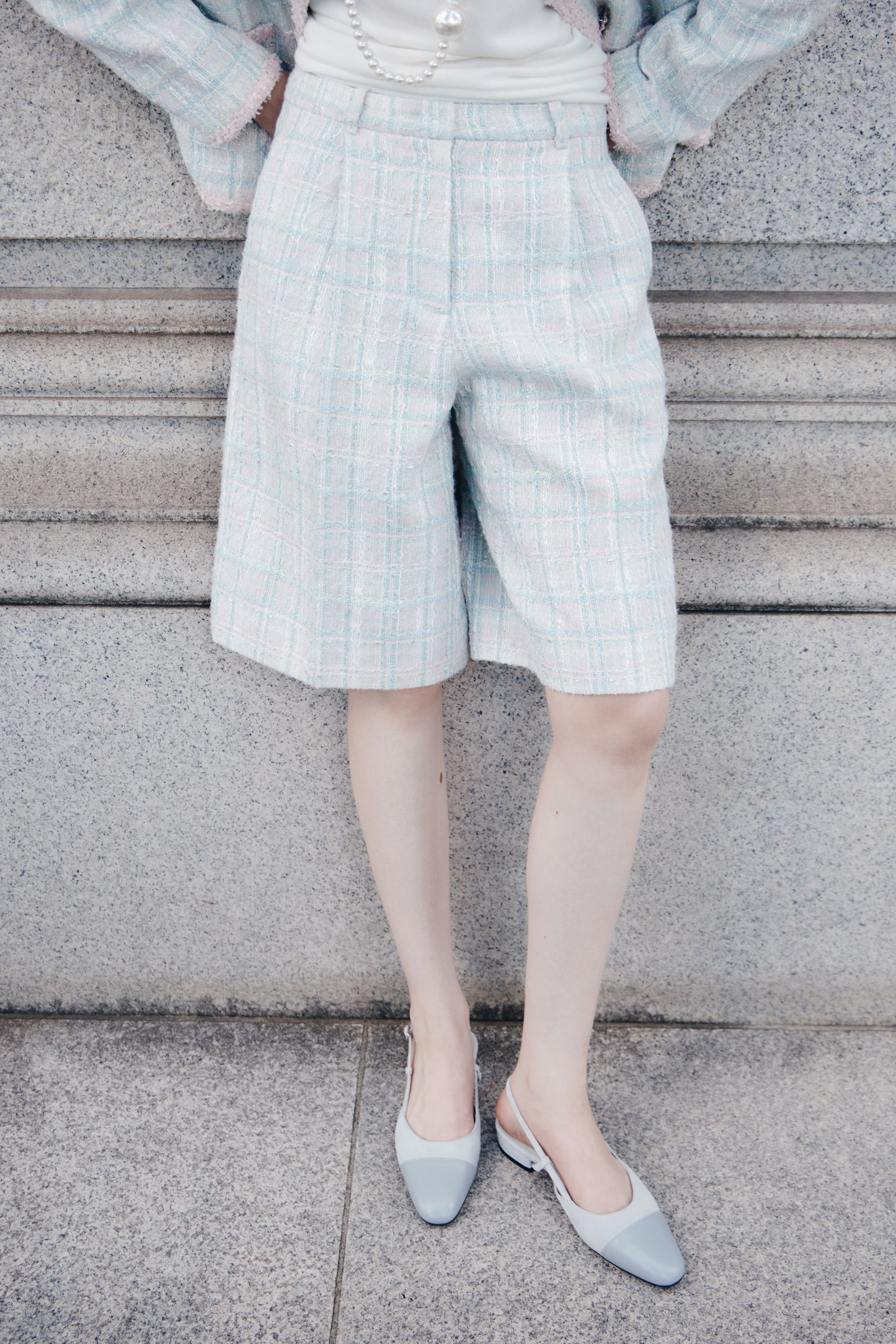 LIGHT BLUE