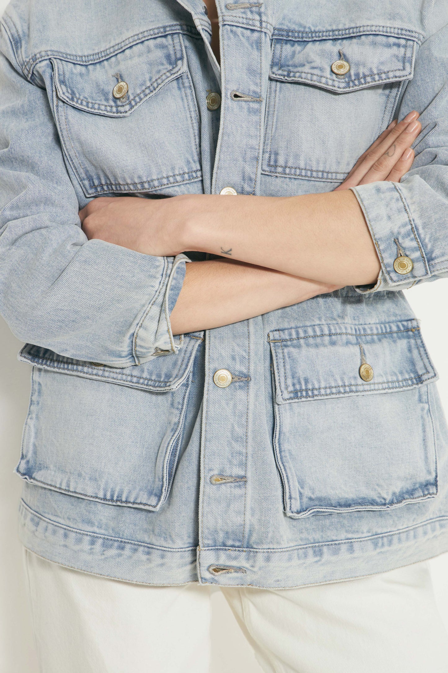 ANTIQUE BLUE