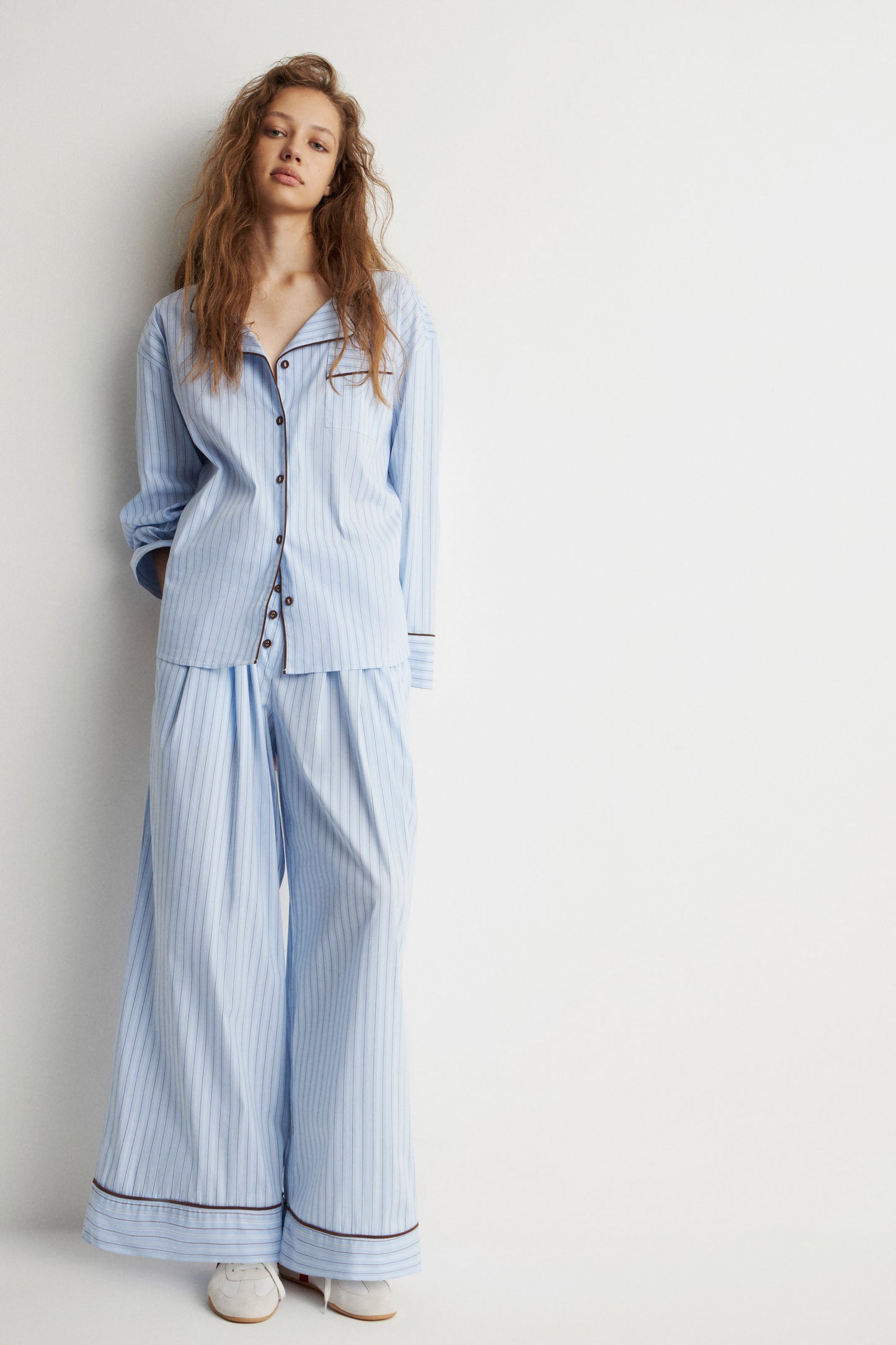 BLUE/WHITE