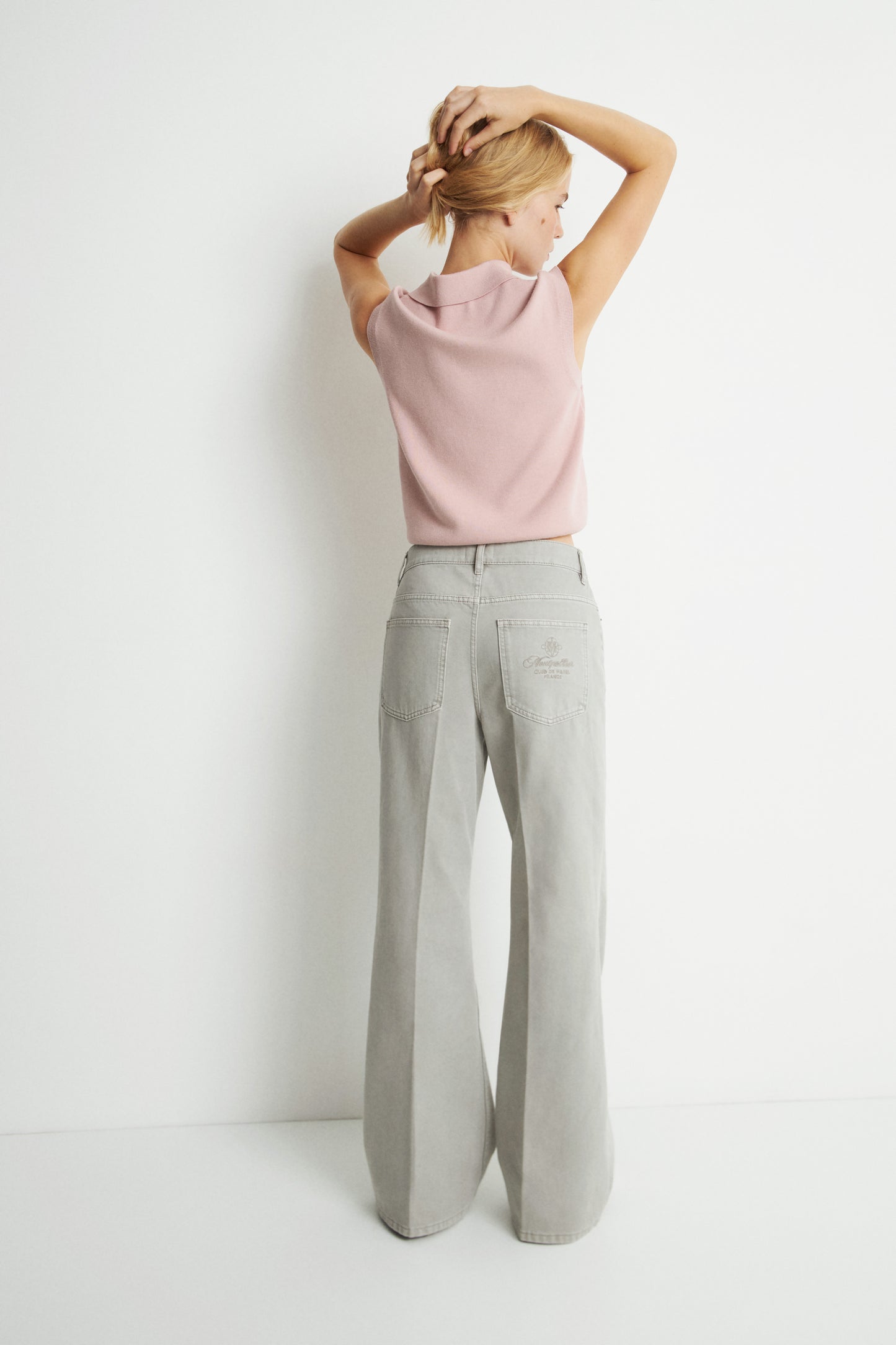 LIGHT GREY