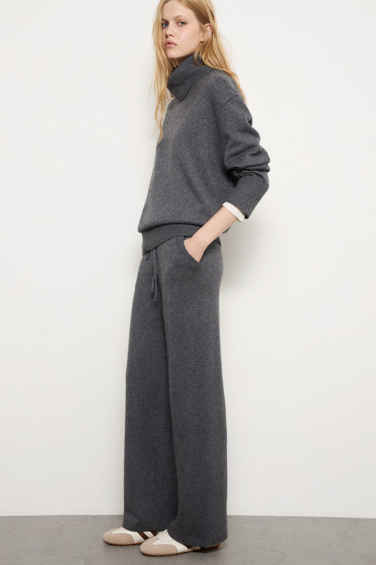 DARK GREY MELANGE