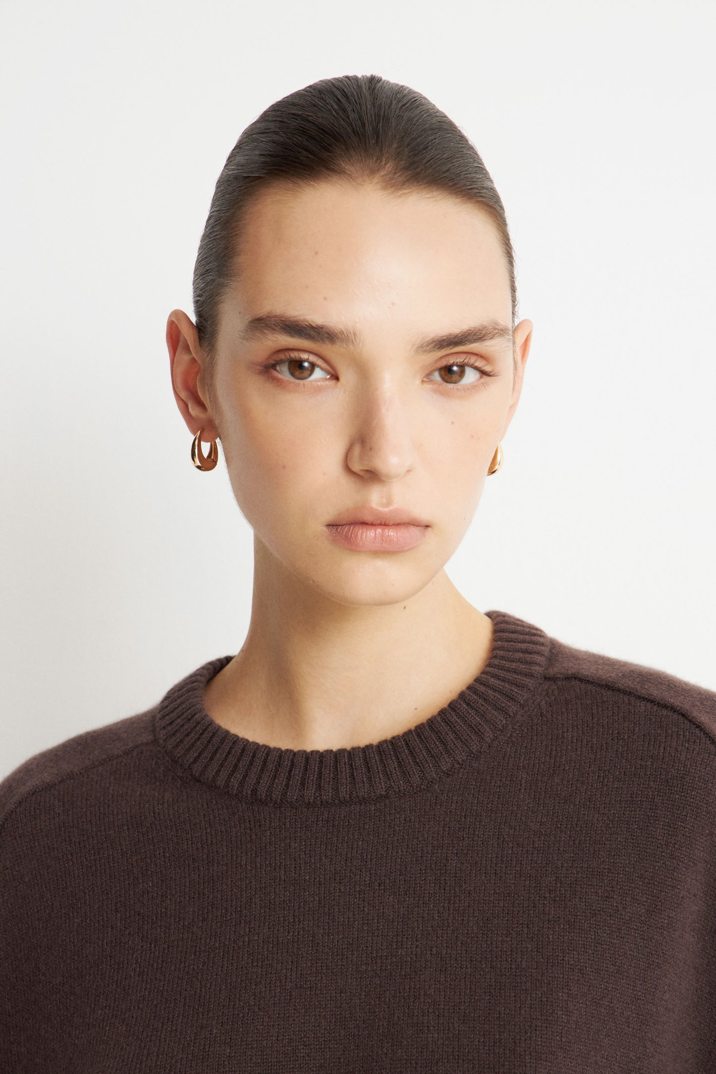 DARK BROWN