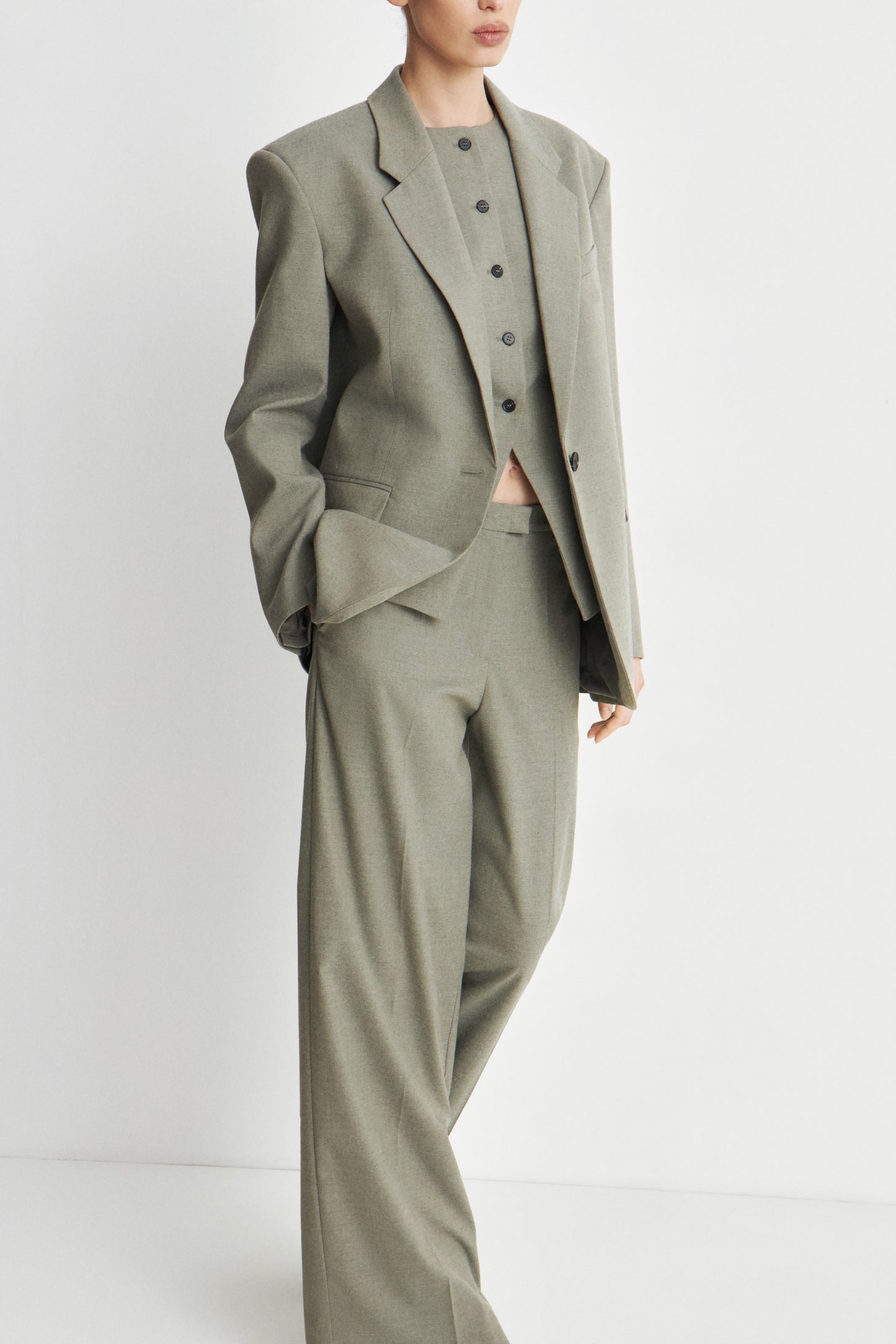 LIGHT KHAKI