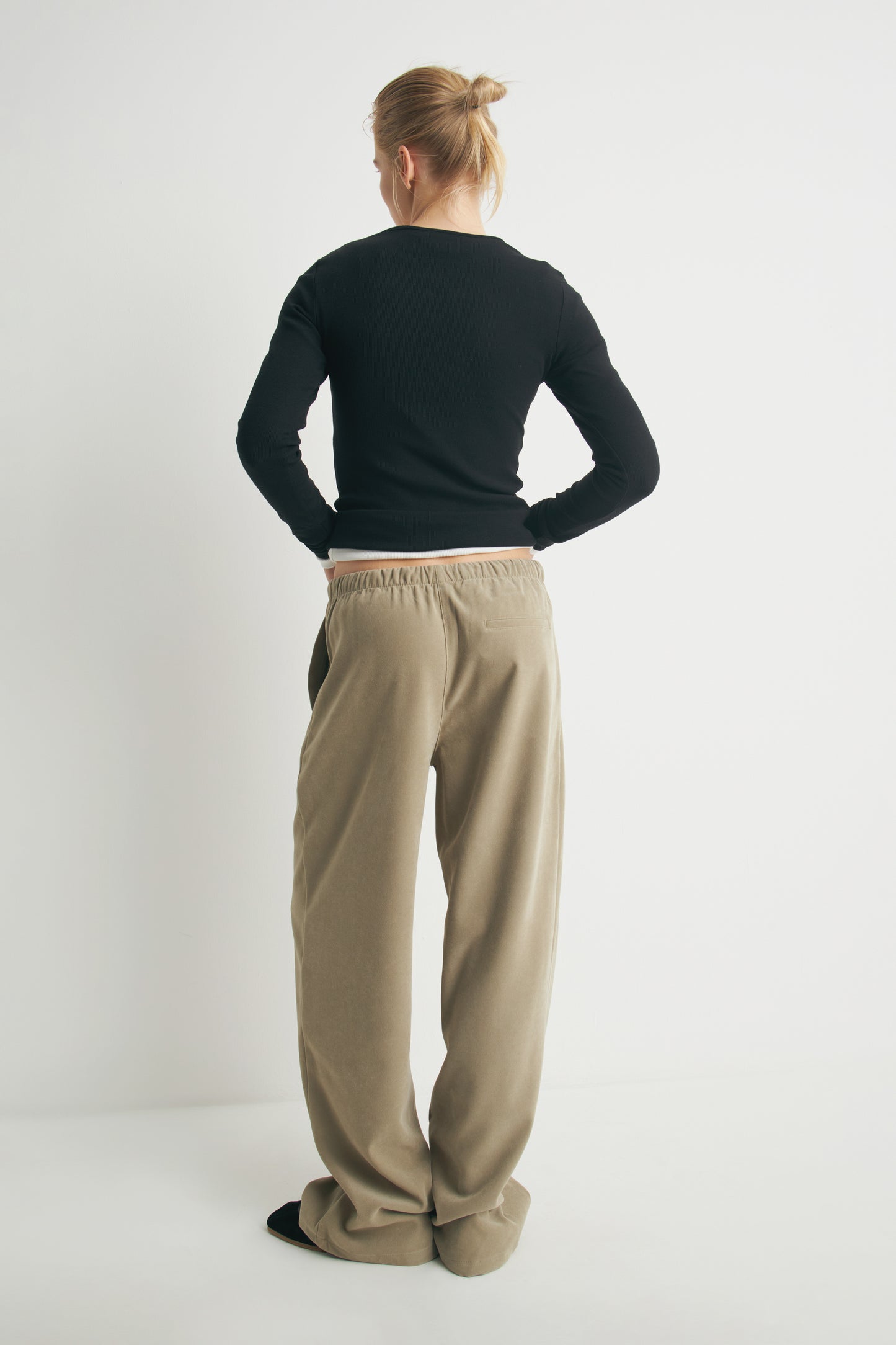 LIGHT KHAKI