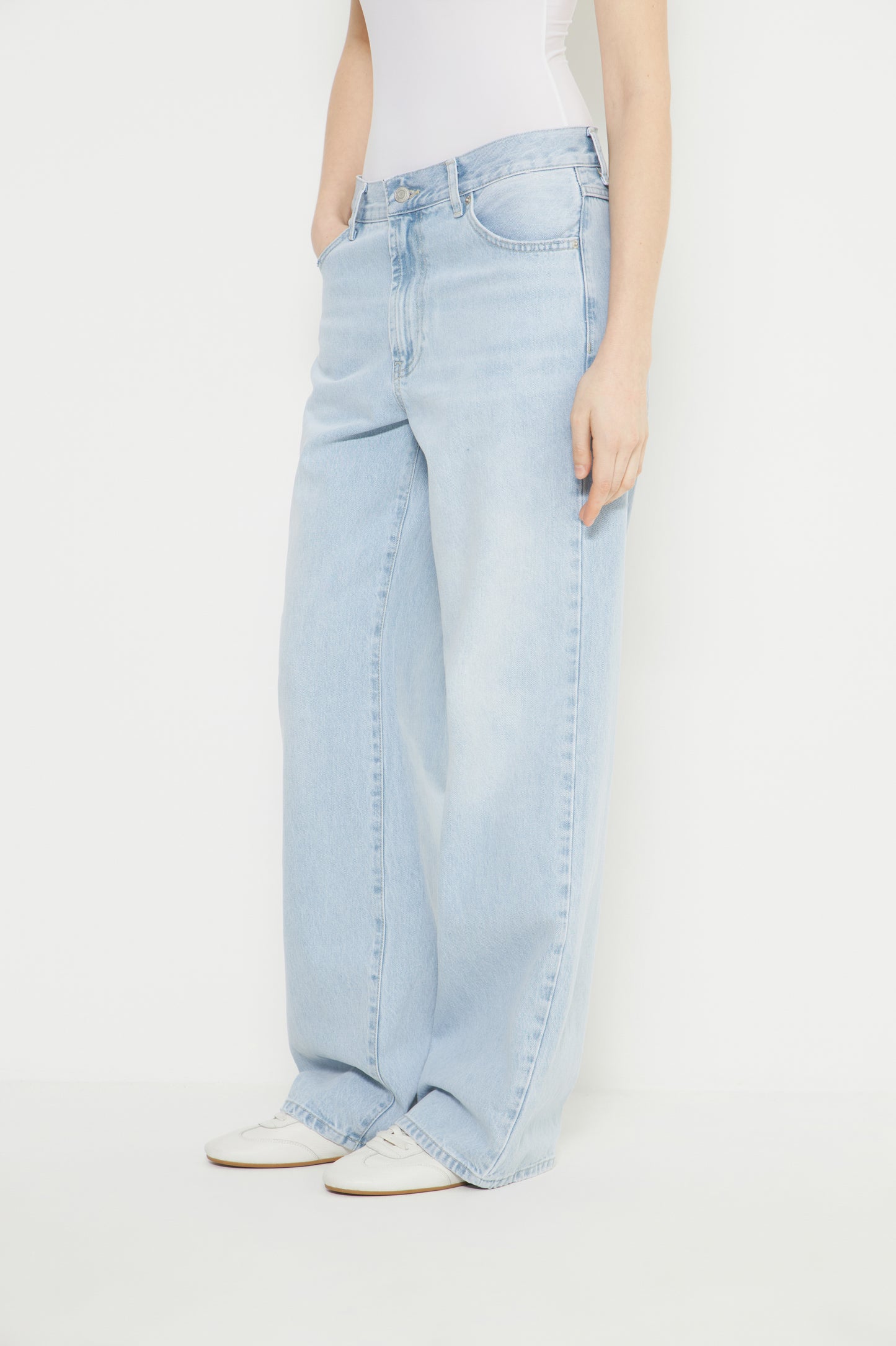 LIGHT BLUE