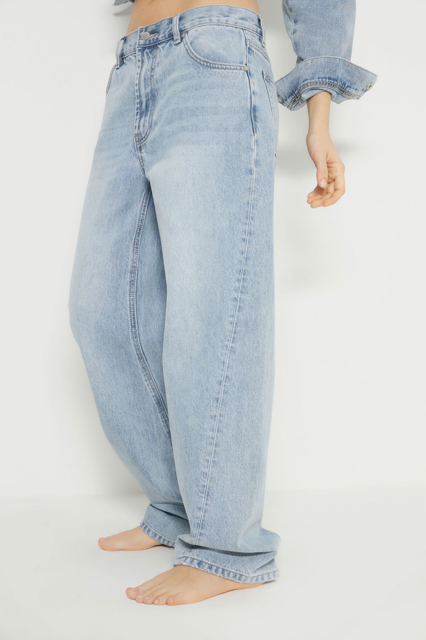 VINTAGE BLUE