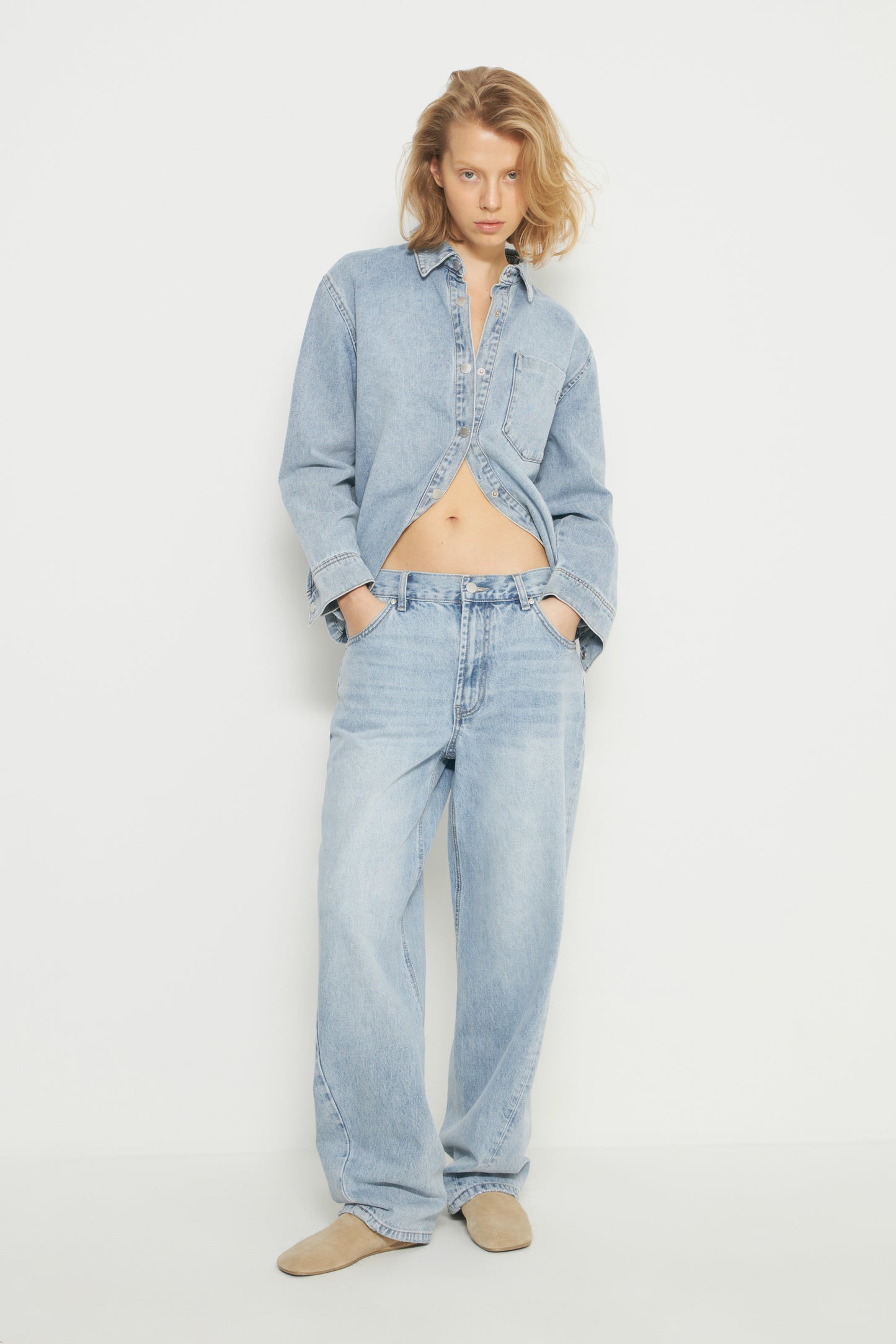 VINTAGE BLUE
