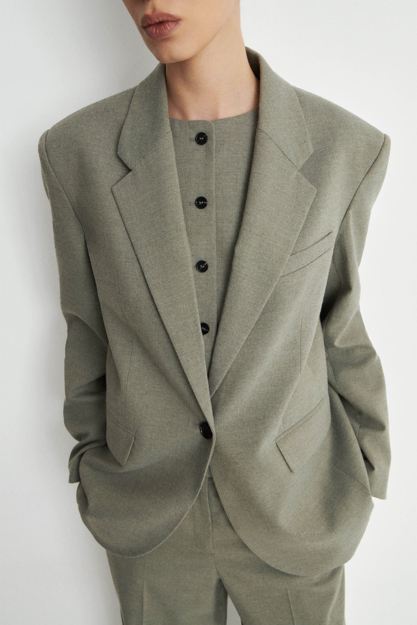LIGHT KHAKI