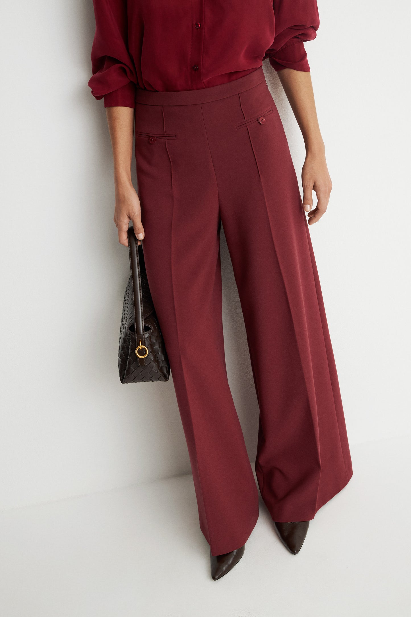 DARK RED