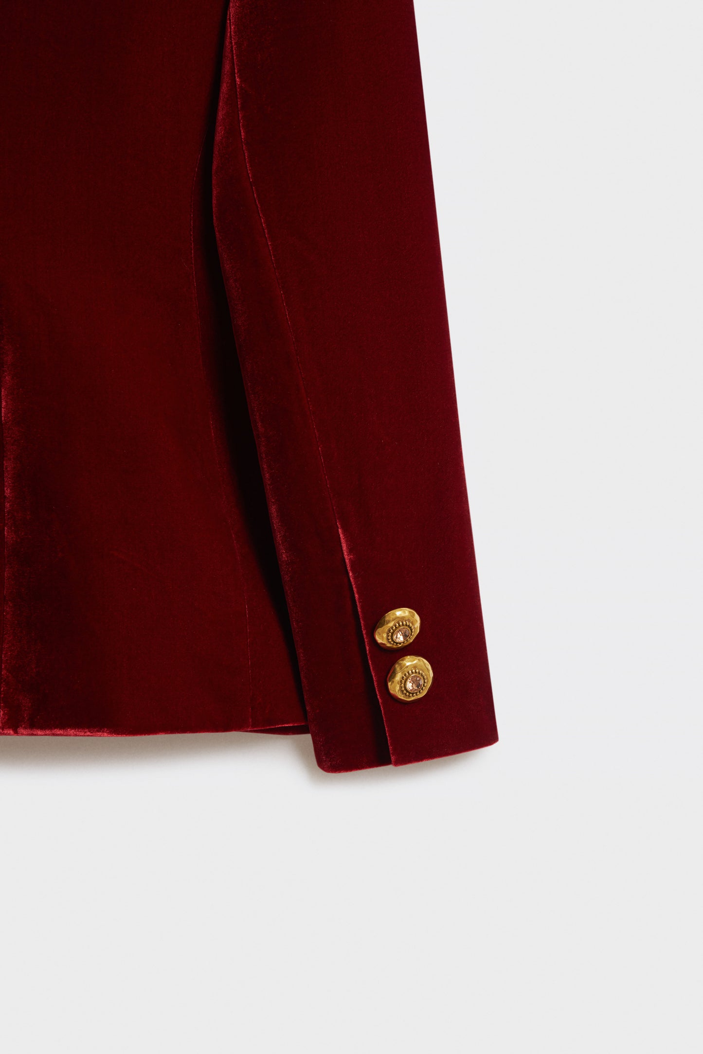 DARK RED