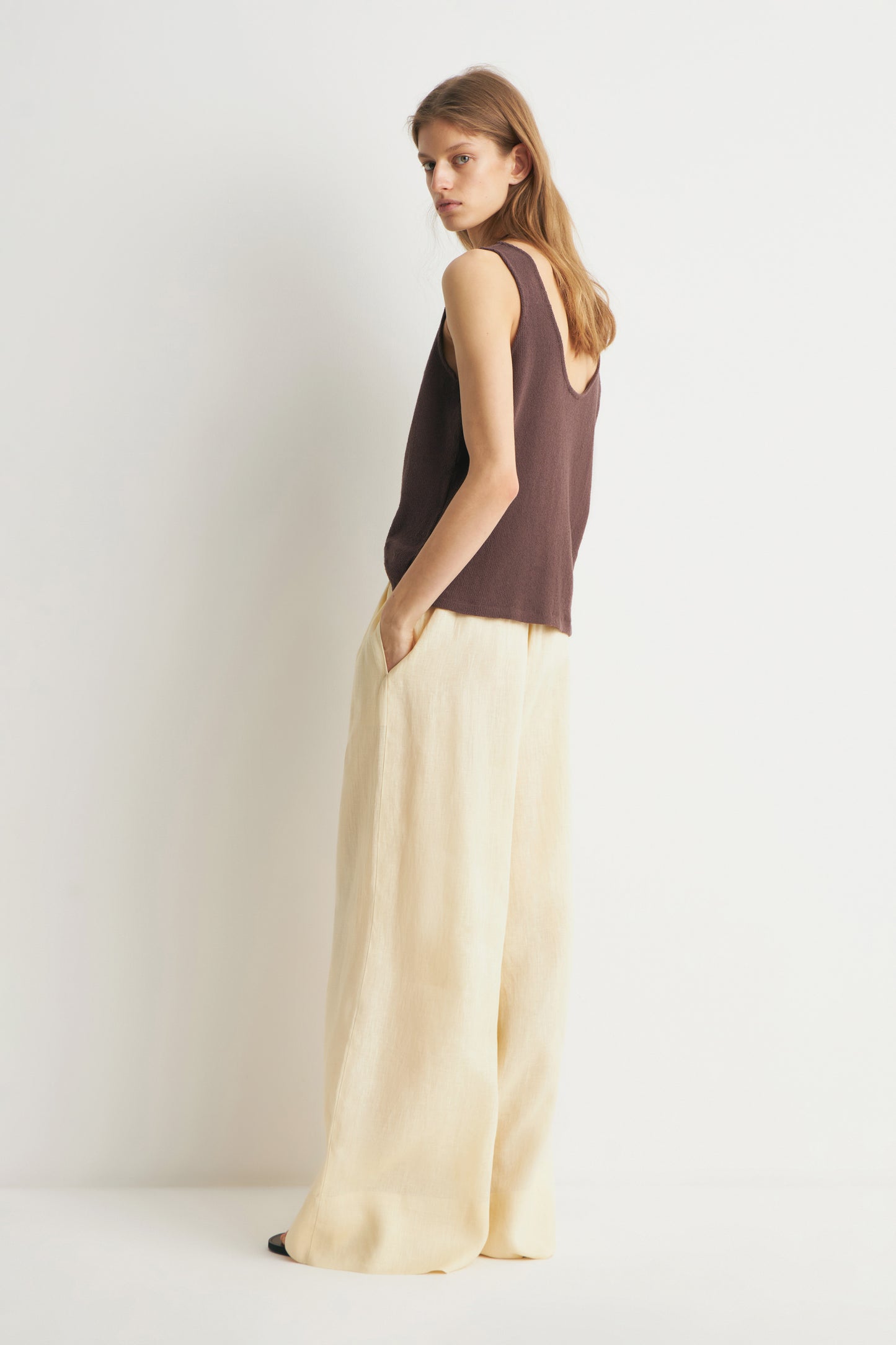 LIGHT YELLOW