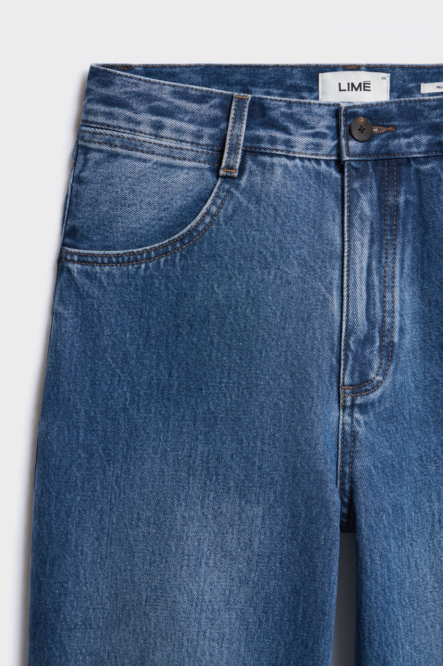 VINTAGE BLUE