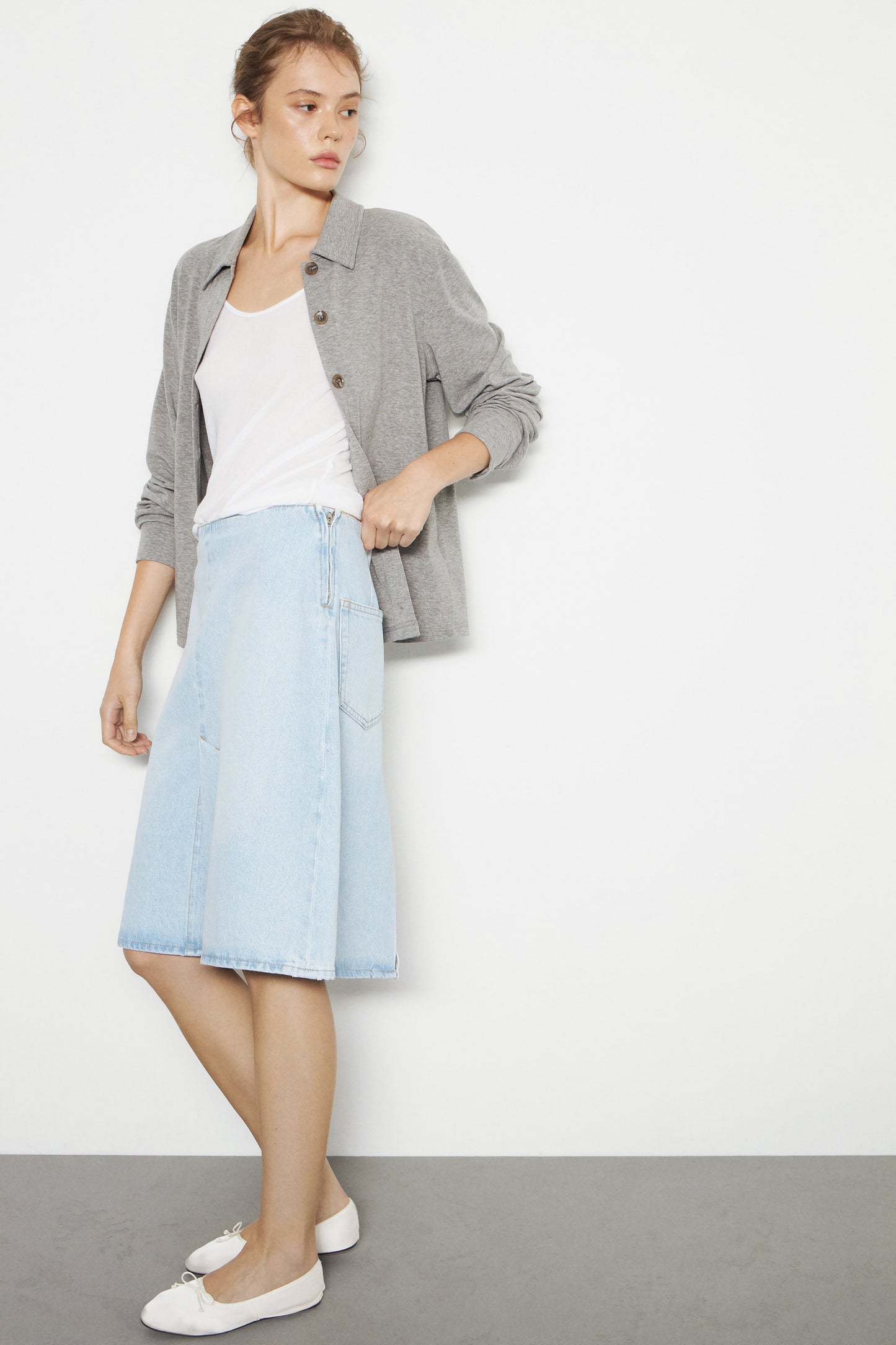 LIGHT BLUE