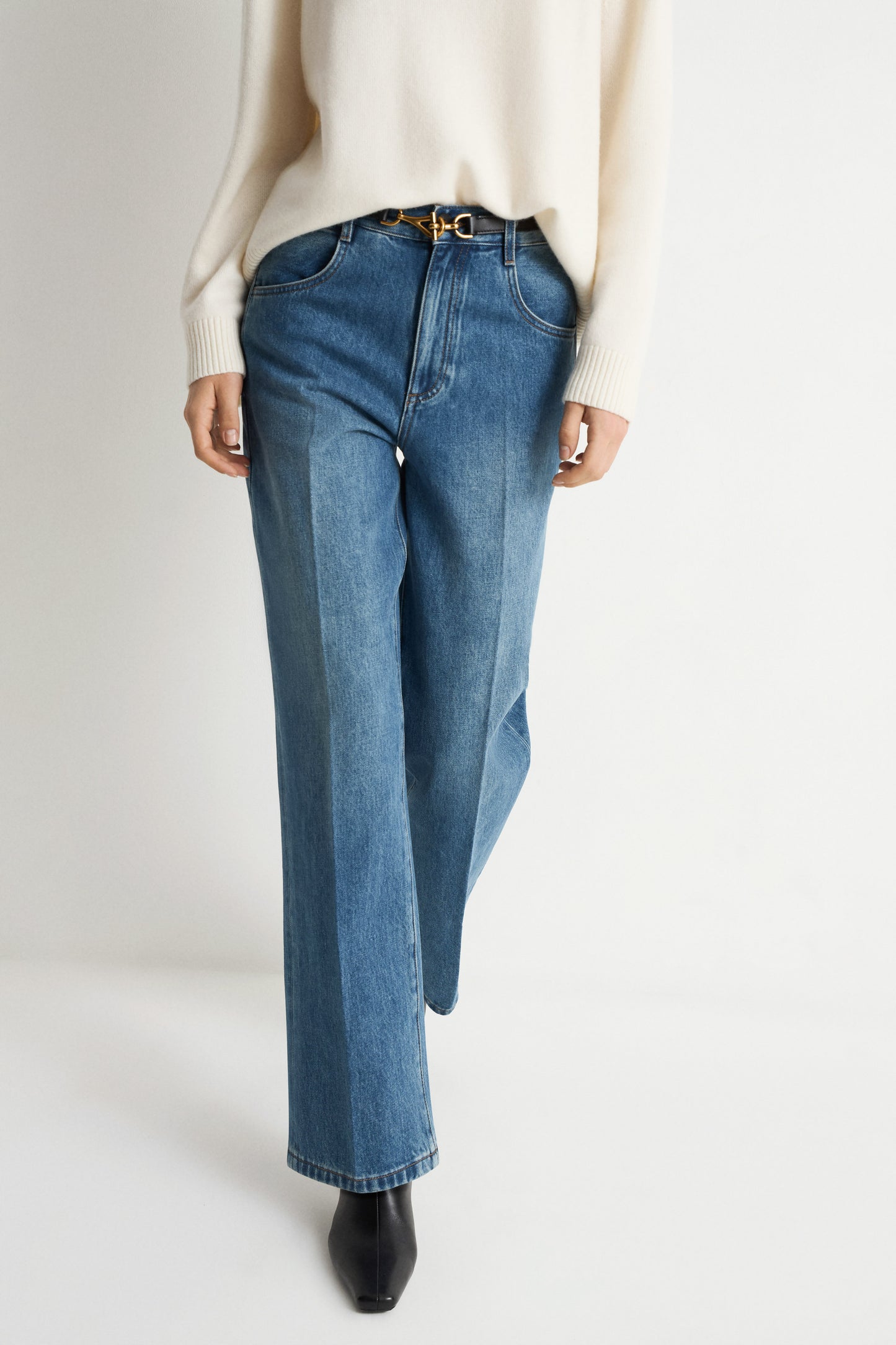 VINTAGE BLUE