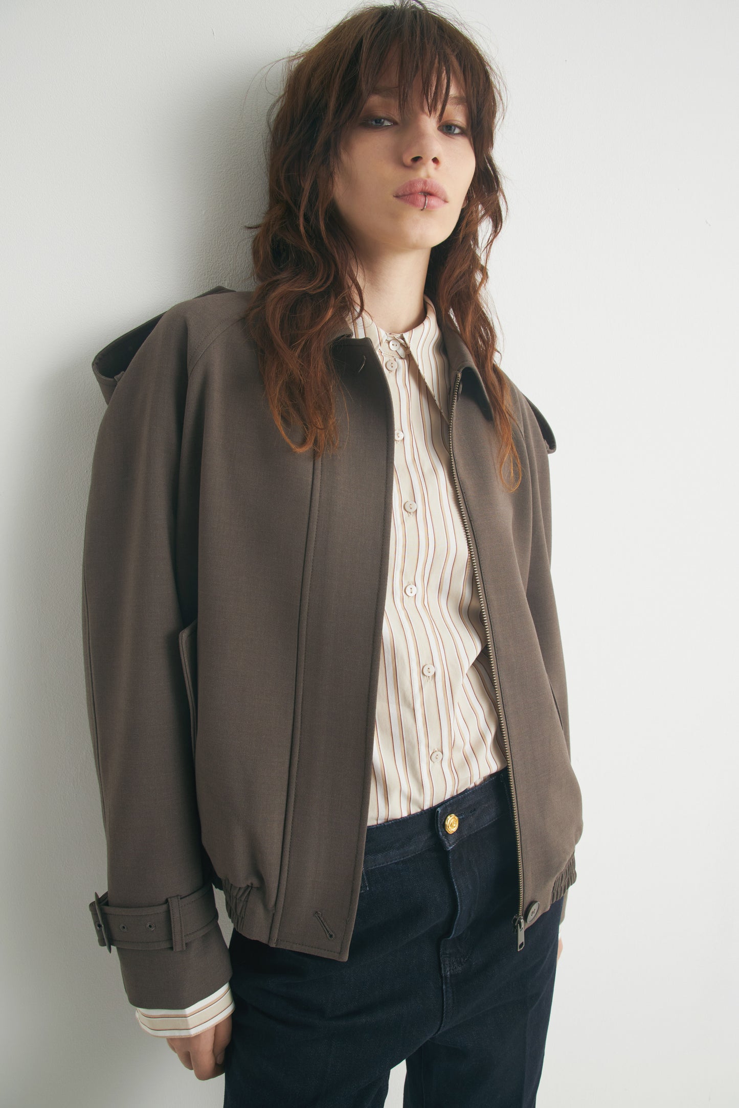 DARK BROWN