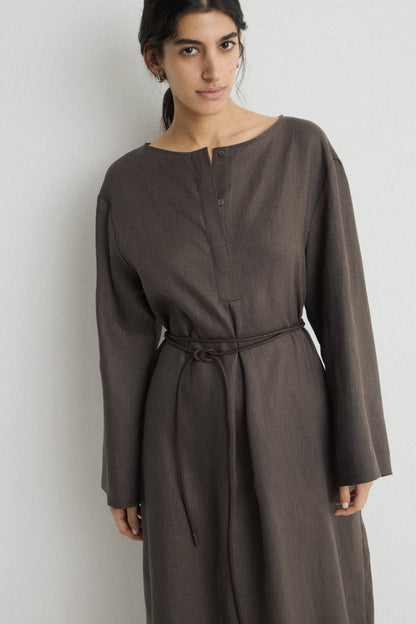 DARK BROWN