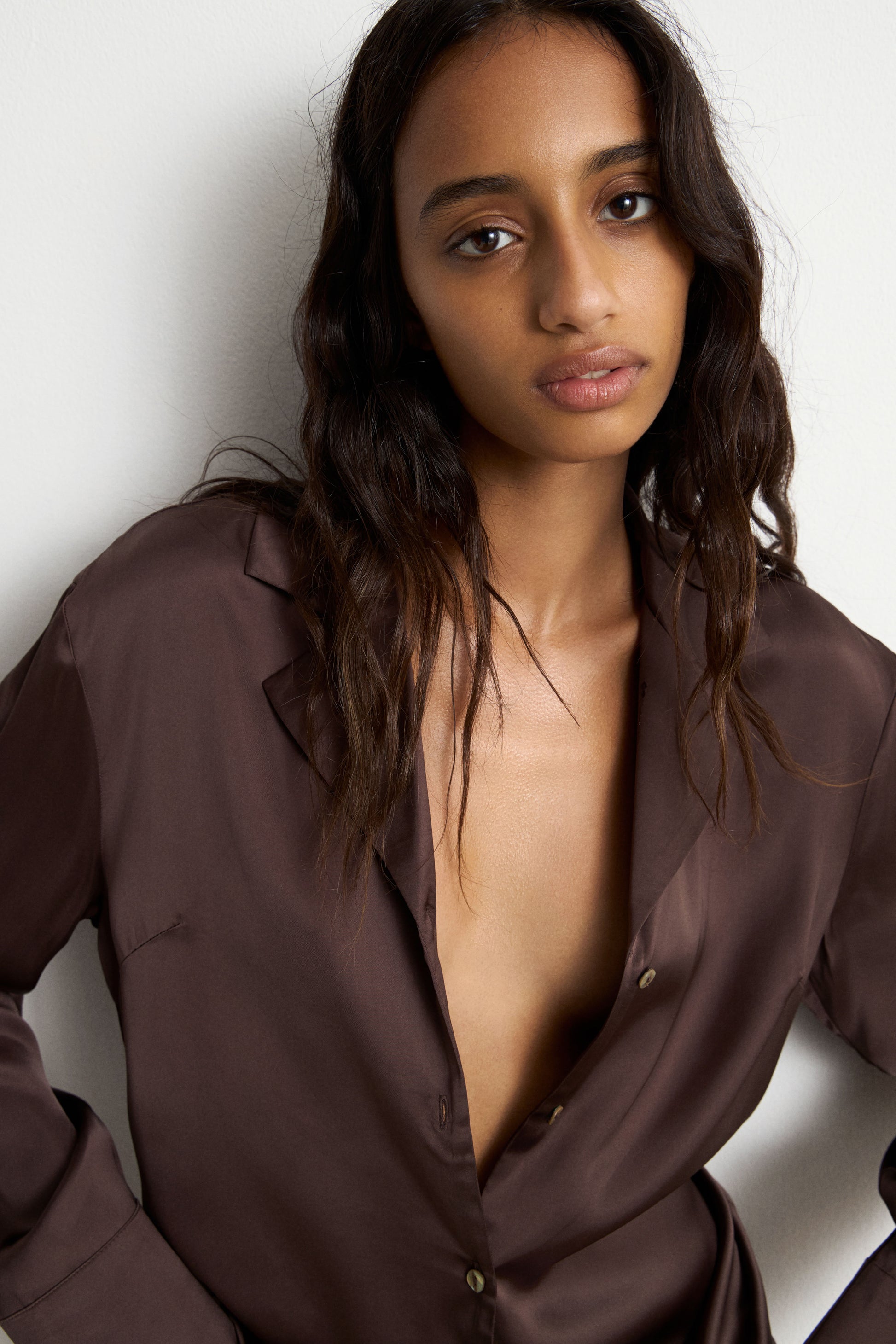 DARK BROWN