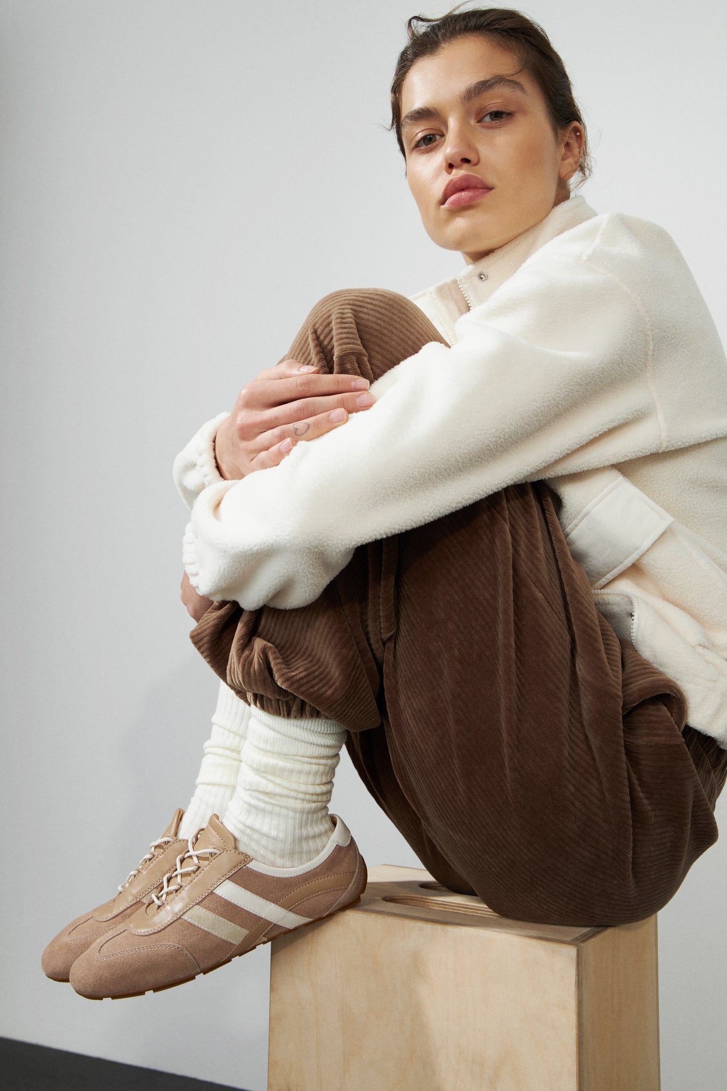 NUDE BEIGE