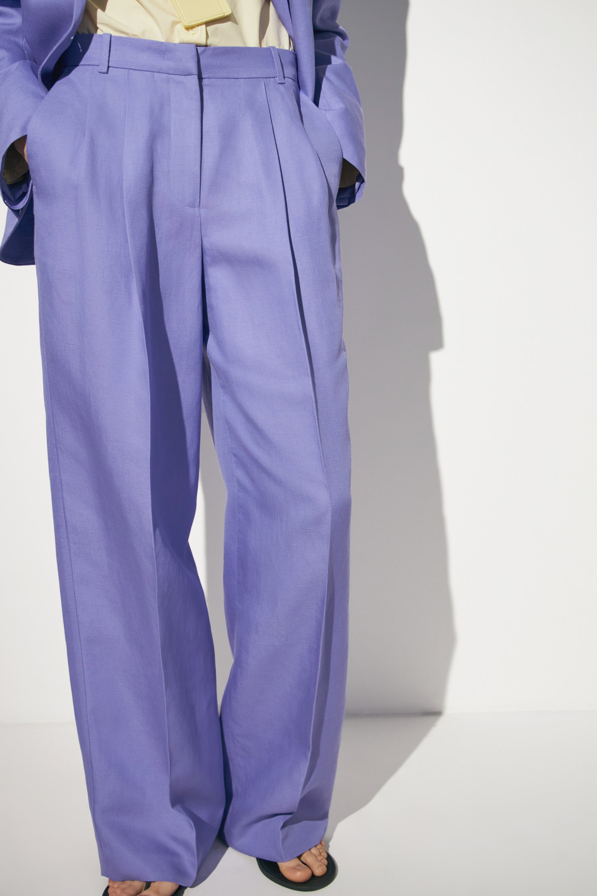 BRIGHT LILAC