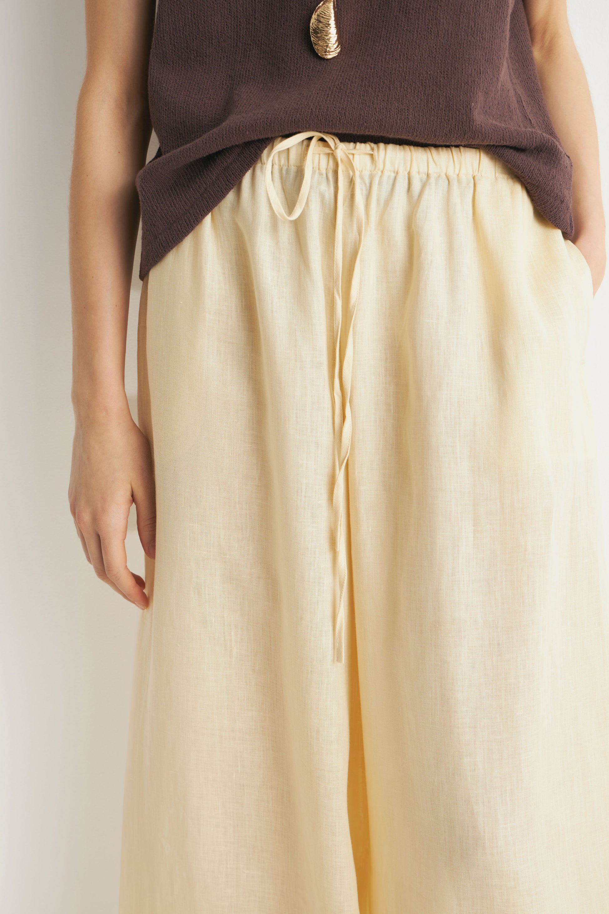 LIGHT YELLOW
