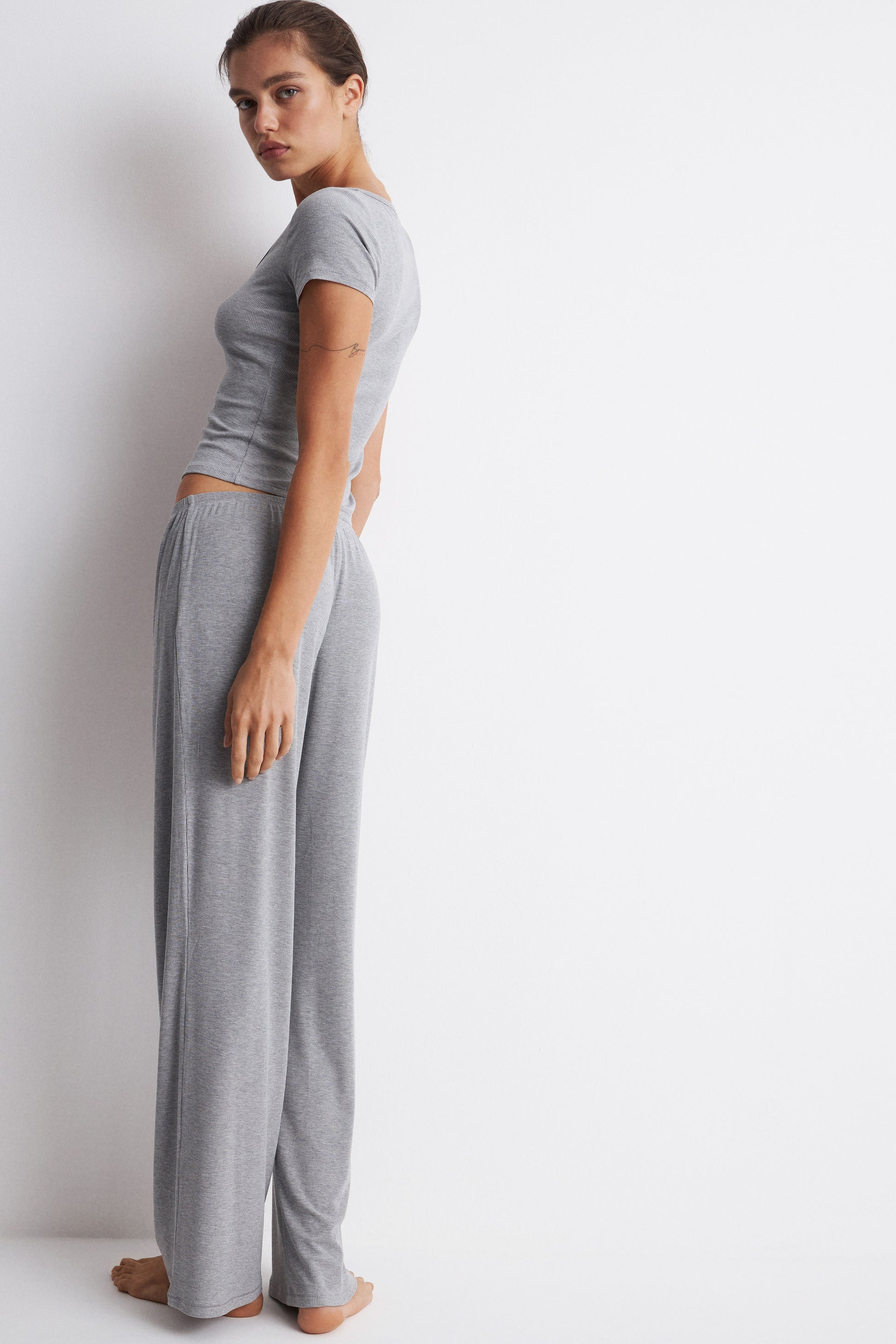 LIGHT GREY MELANGE