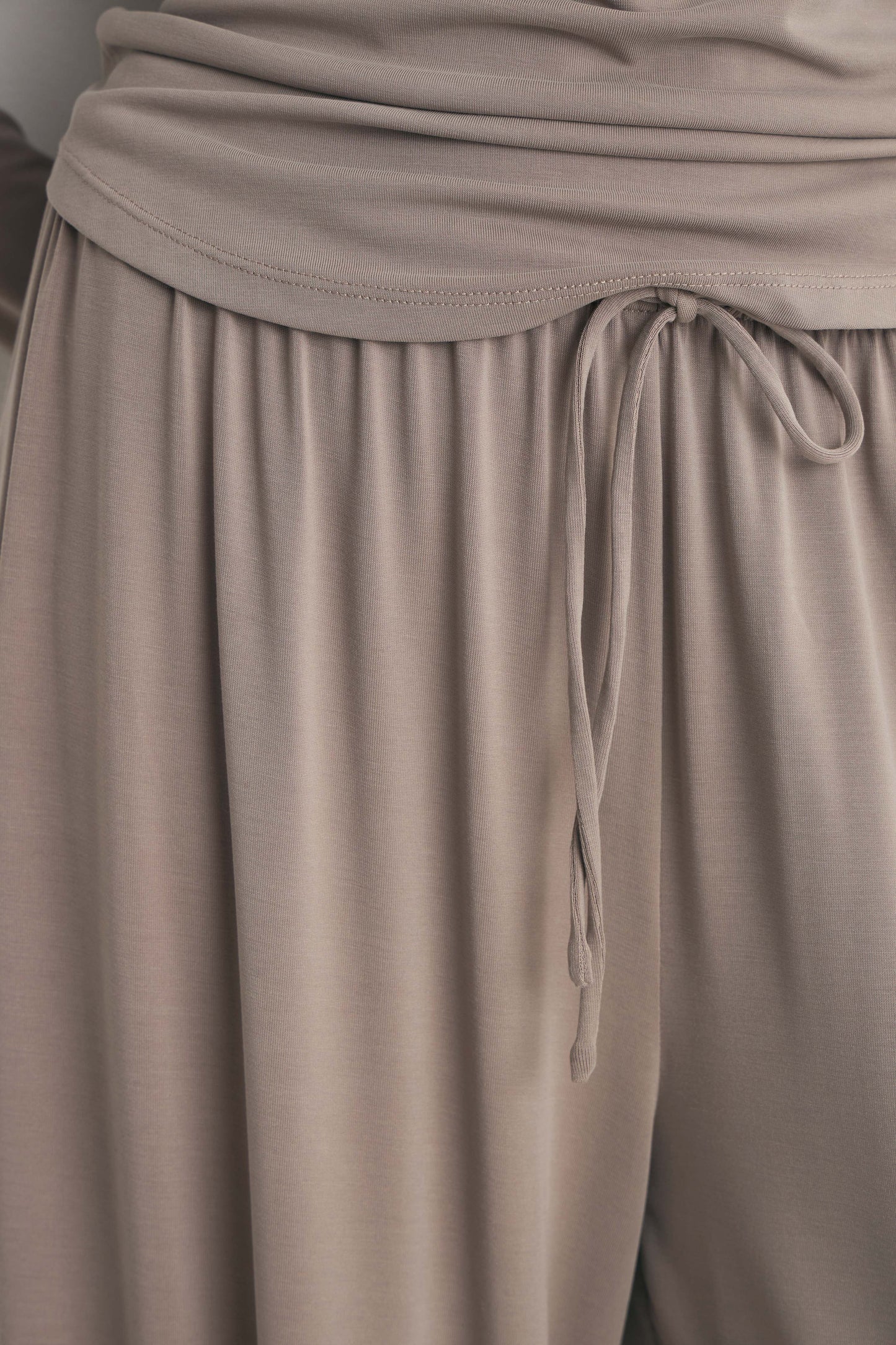 GRAY BROWN