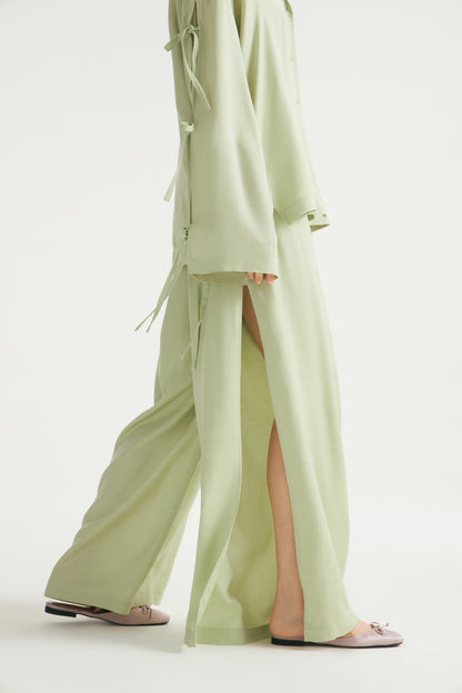 LIGHT GREEN
