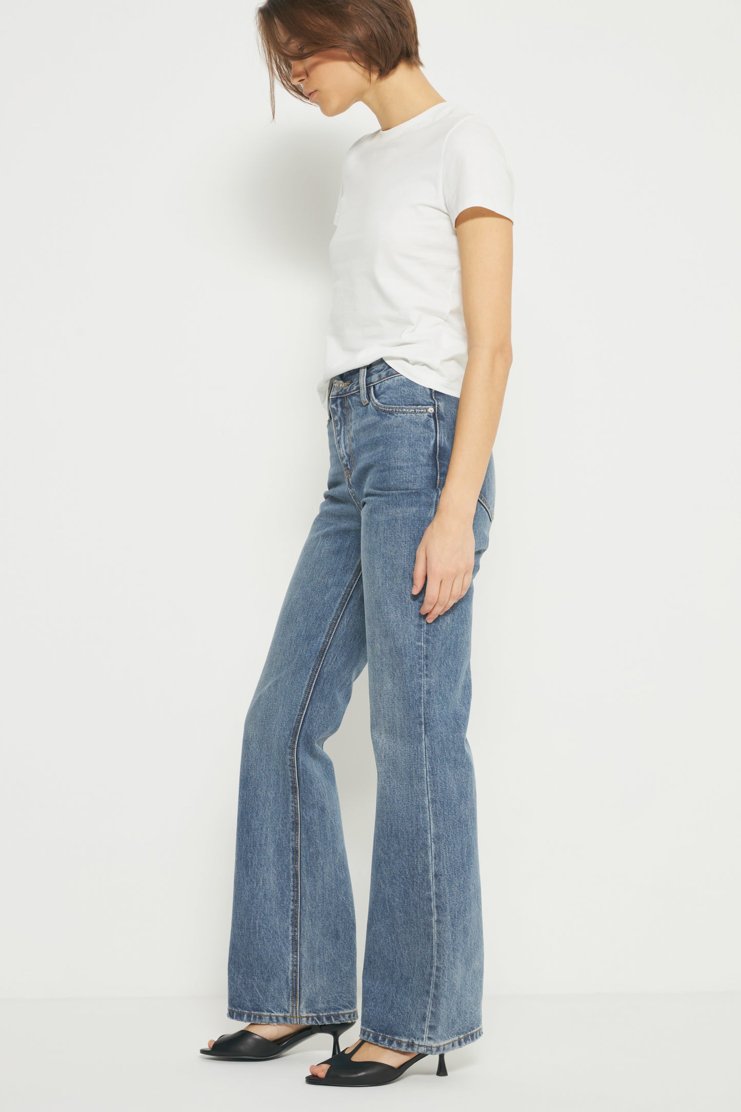 VINTAGE BLUE