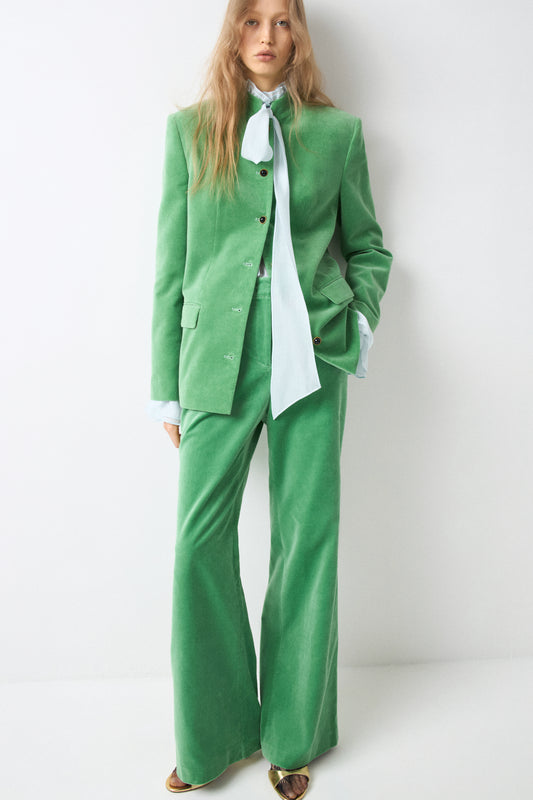 GREEN