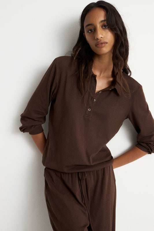 DARK BROWN