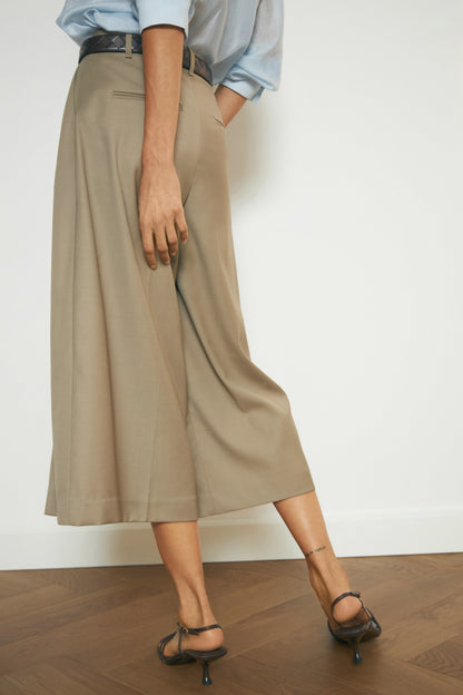 GREY BEIGE