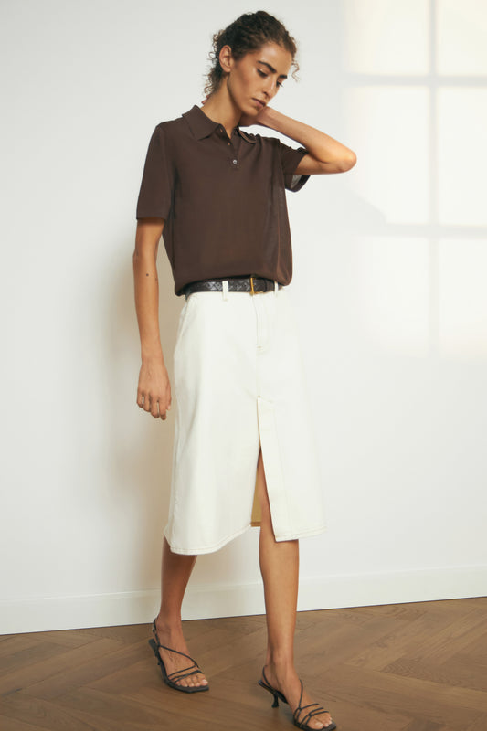 DARK BROWN