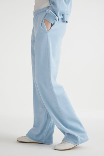 LIGHT BLUE