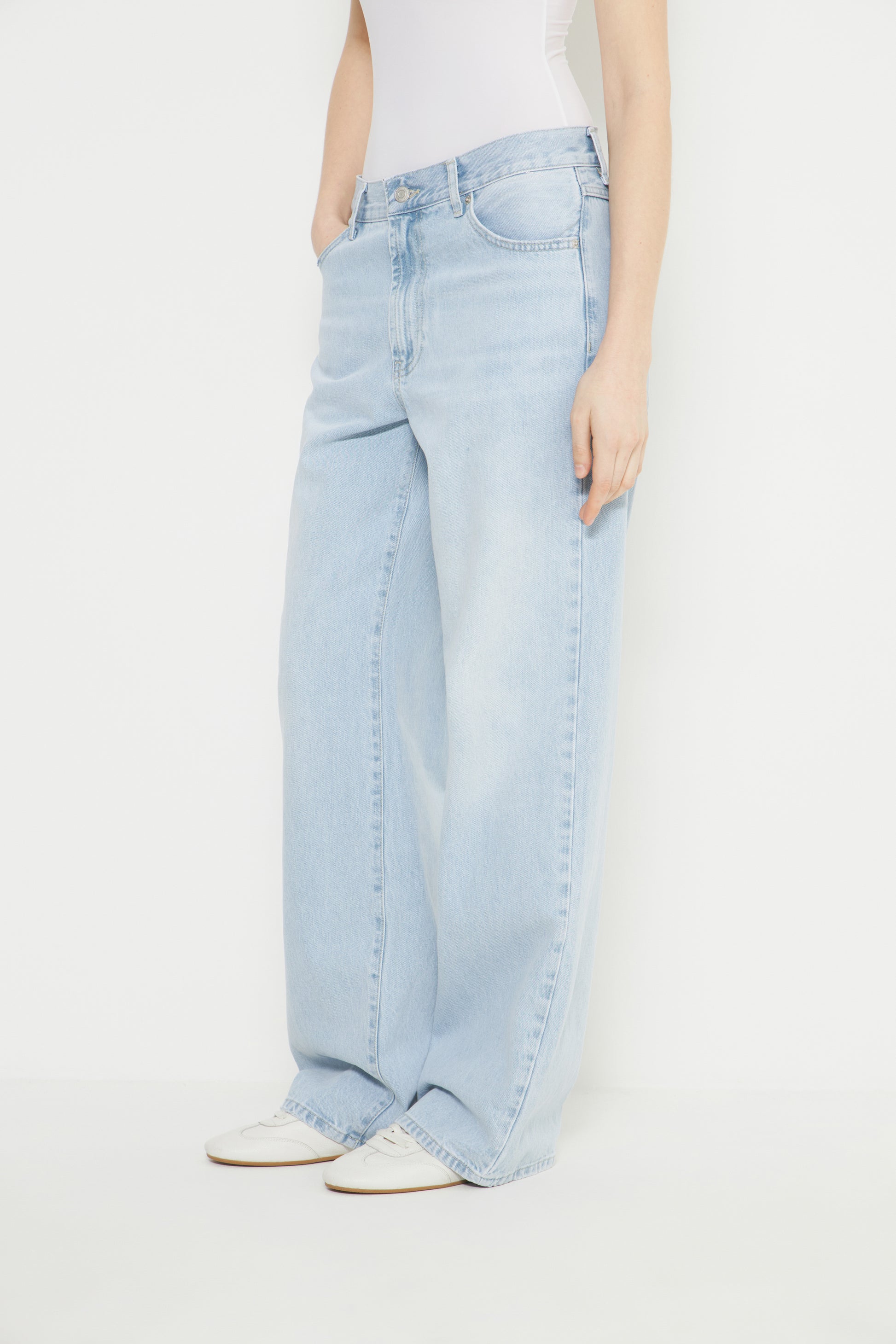 LIGHT BLUE