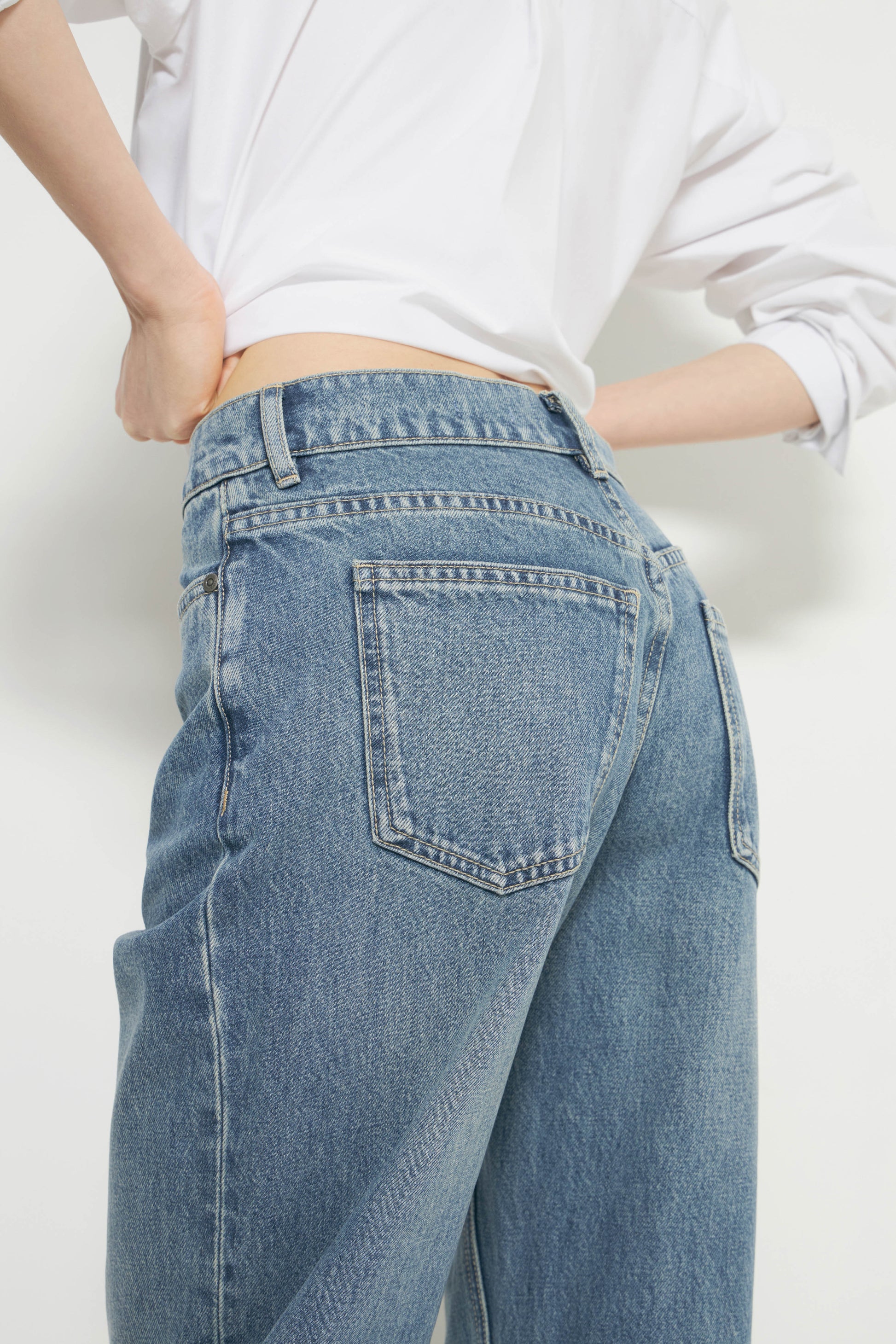 VINTAGE BLUE