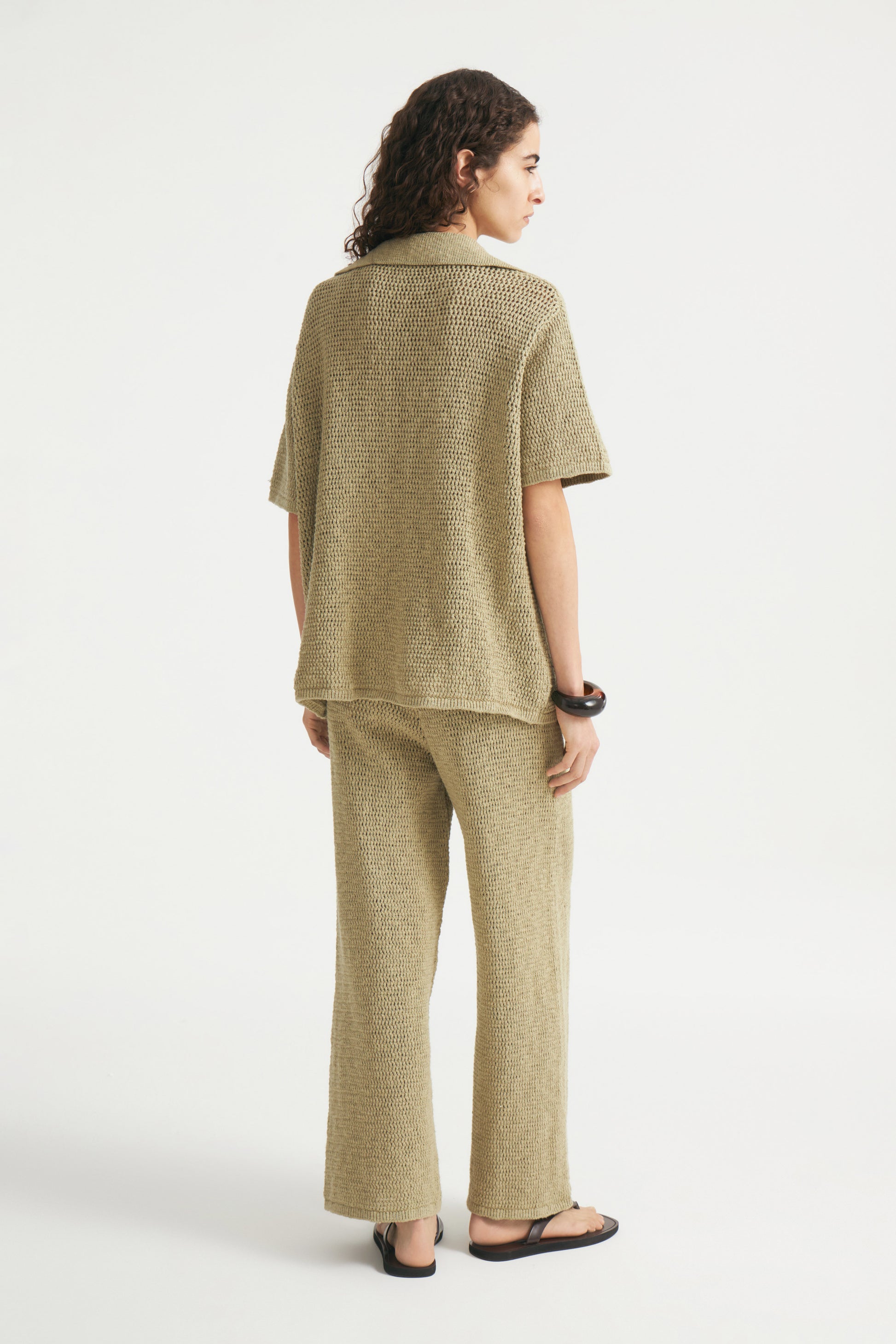 LIGHT OLIVE