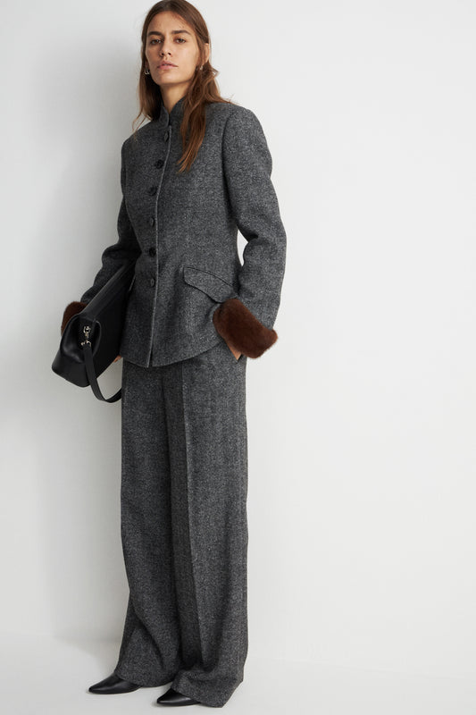 DARK GREY