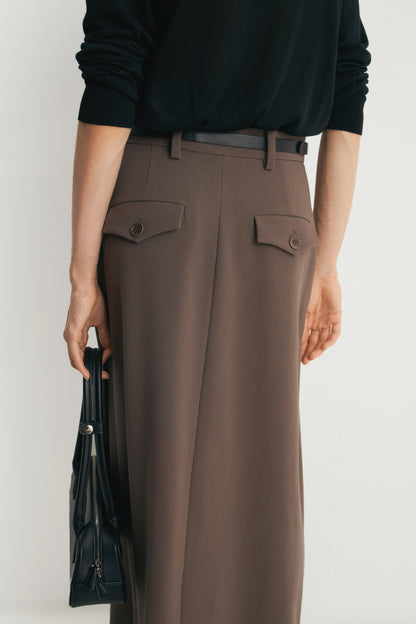 DARK BROWN
