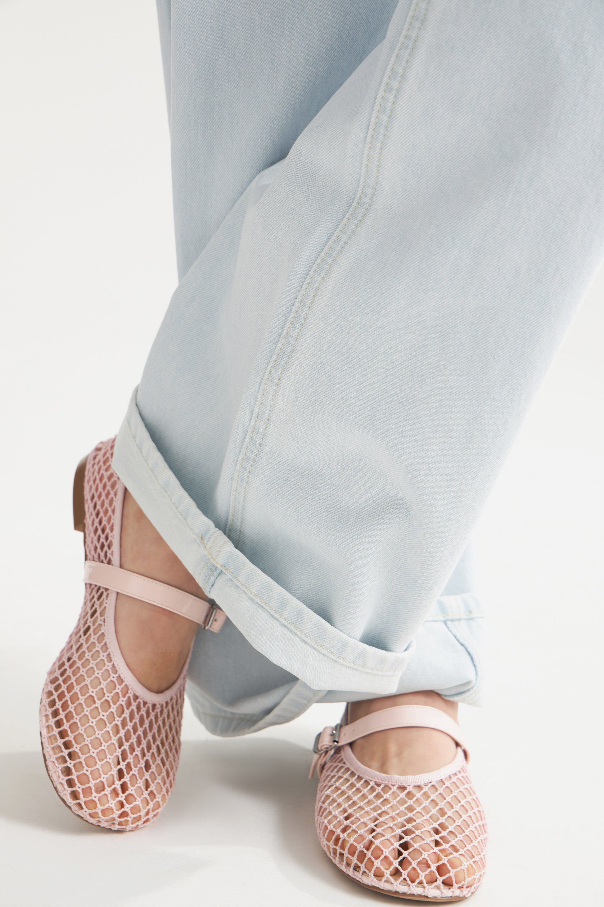 LIGHT PINK