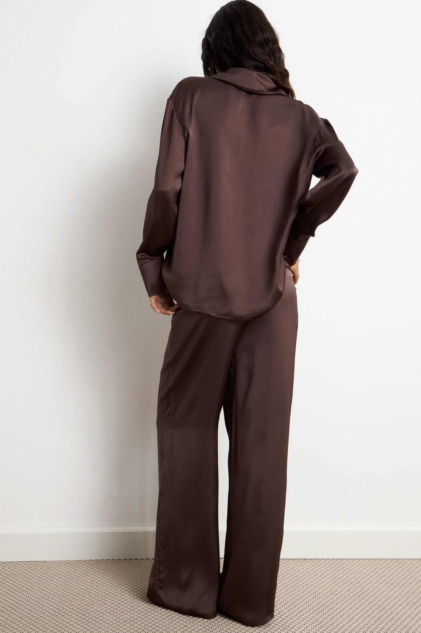 DARK BROWN