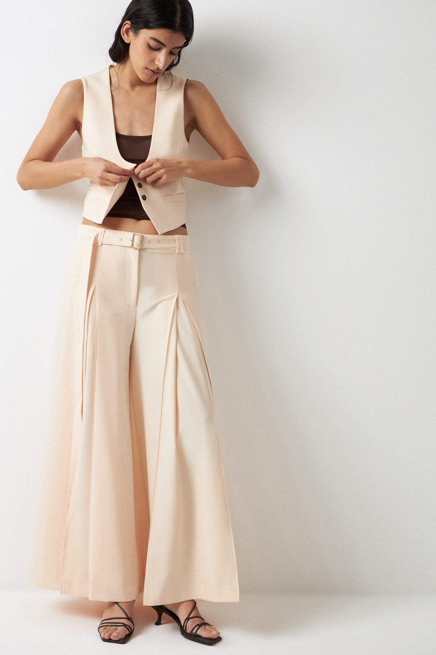 GOLD BEIGE