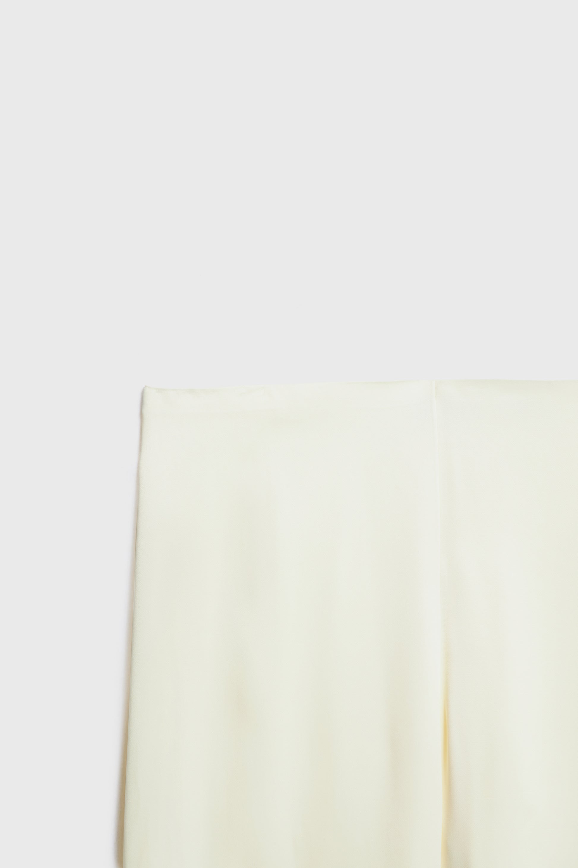 LIGHT YELLOW