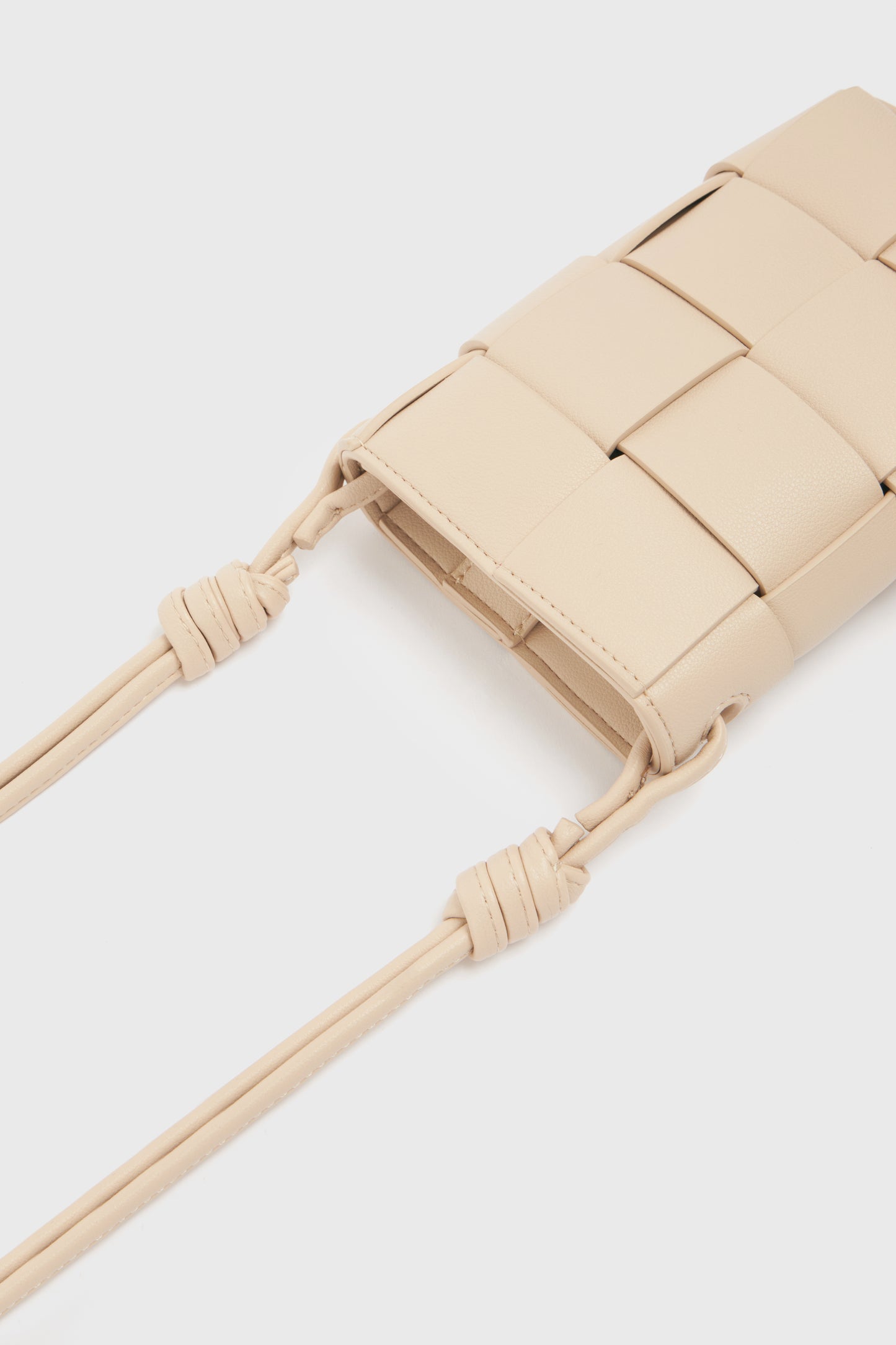 POWDER BEIGE