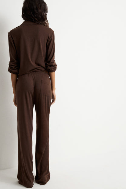DARK BROWN