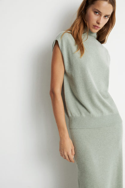 GRAY-GREEN