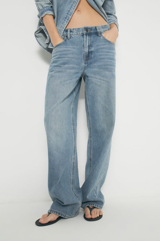 ANTIQUE BLUE